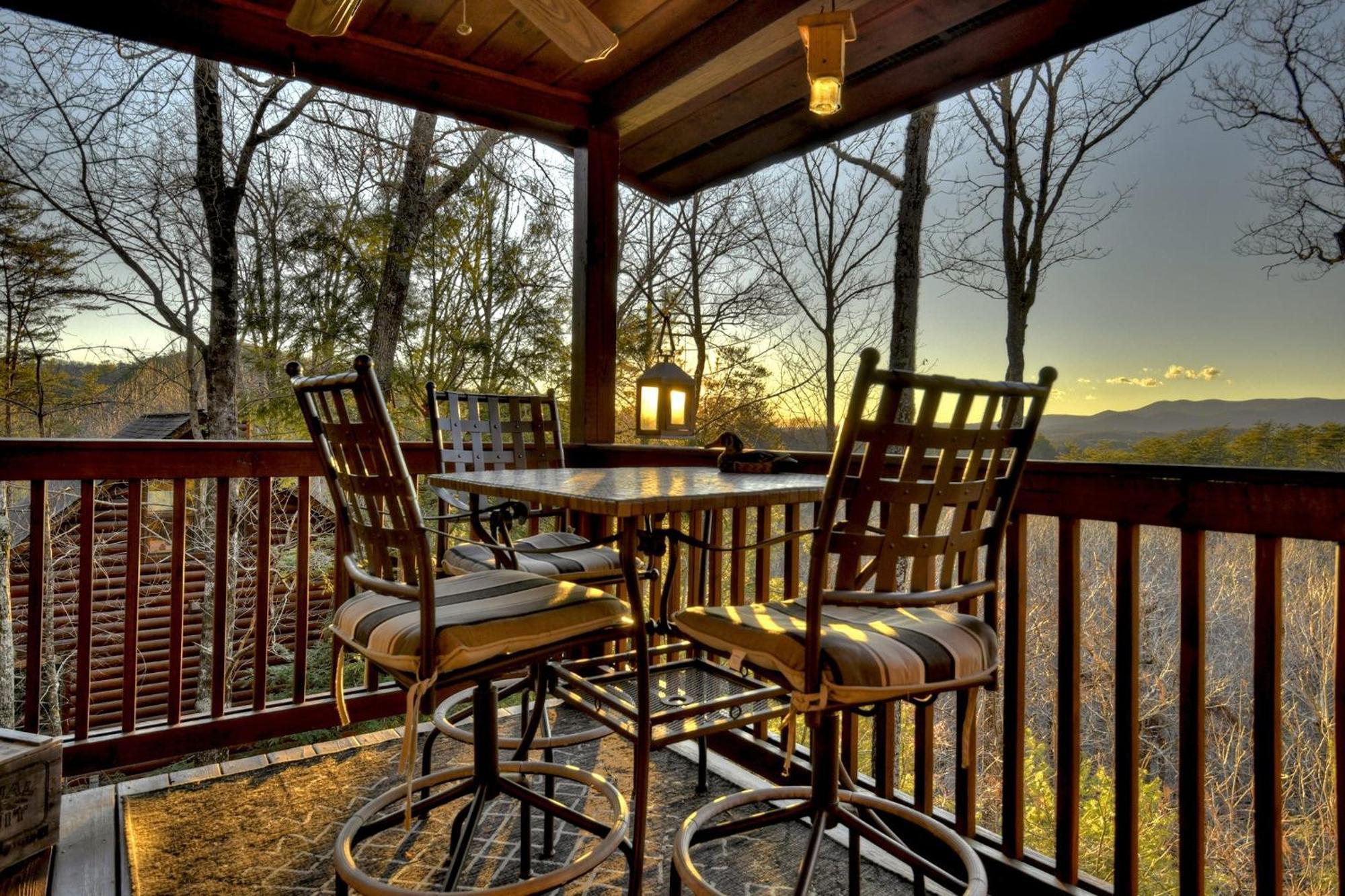 Villa Talking Leaves Hot Tub Firepit And Comfy King Beds Ellijay Esterno foto