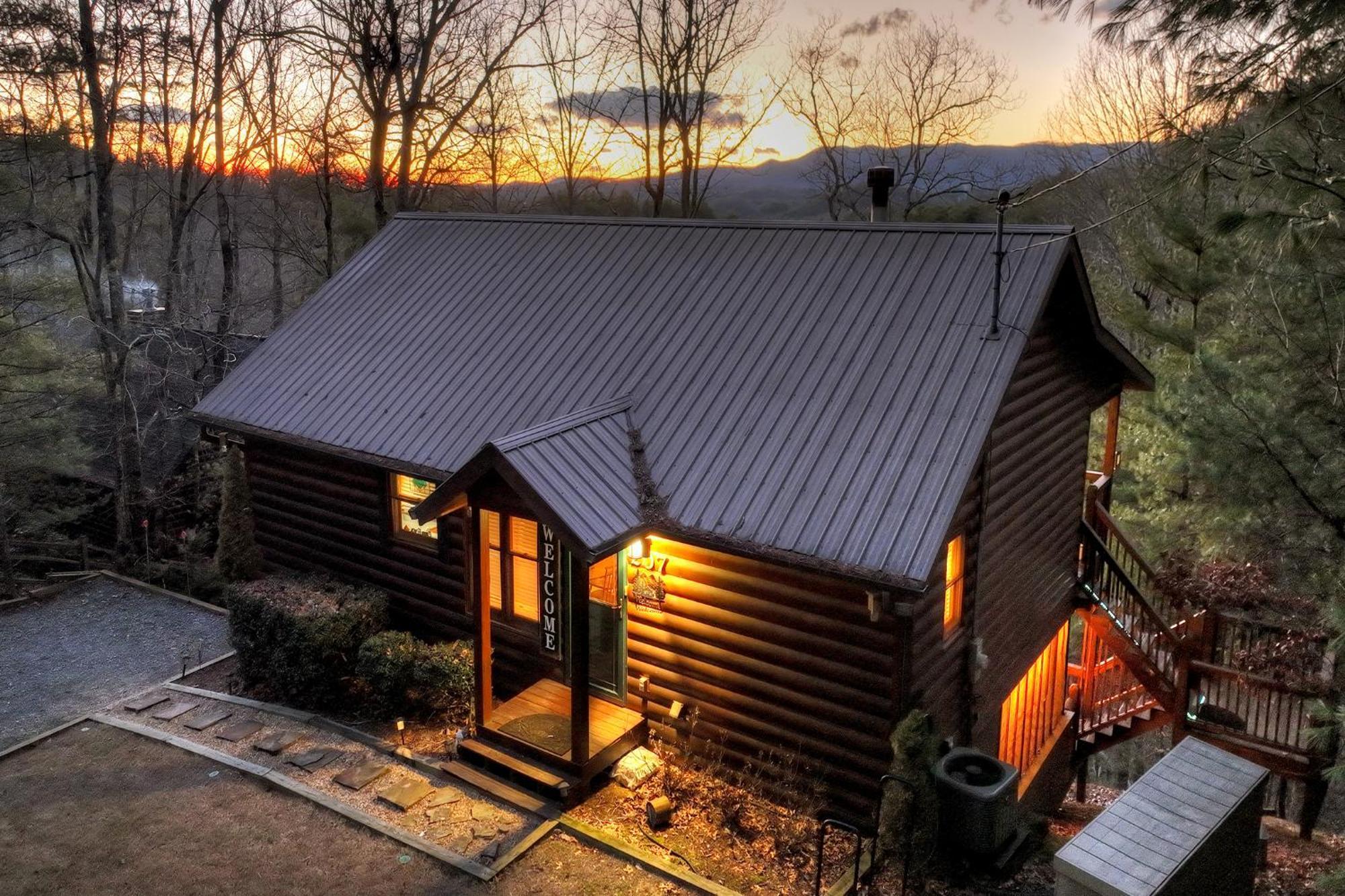 Villa Talking Leaves Hot Tub Firepit And Comfy King Beds Ellijay Esterno foto